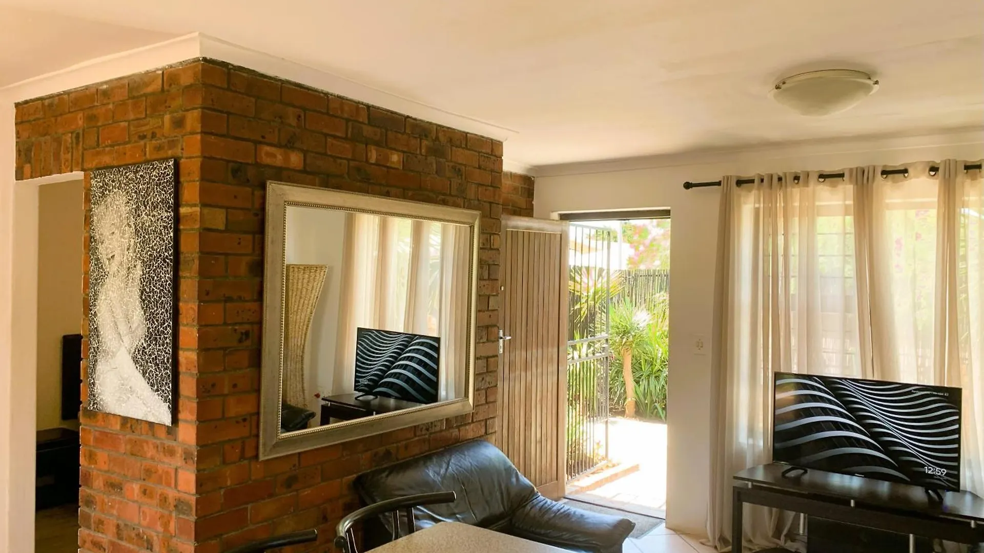 Apartment With Garden Cape Town Holiday home